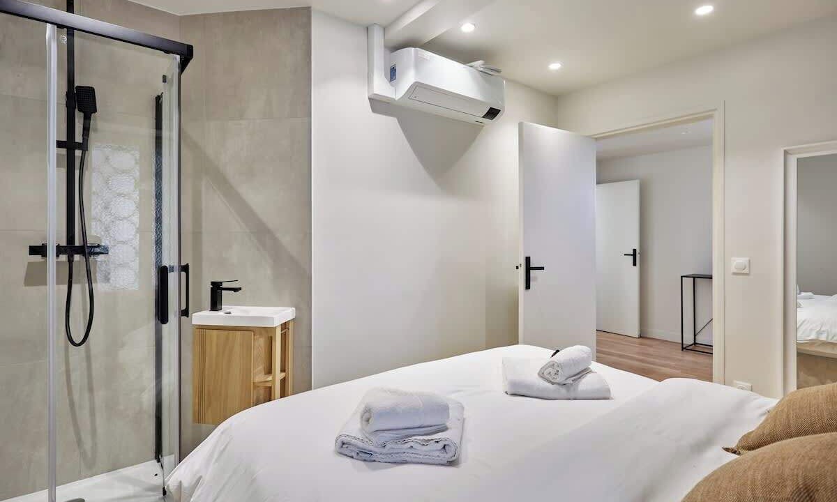 Photo of Bedroom in Porte-Dauphine