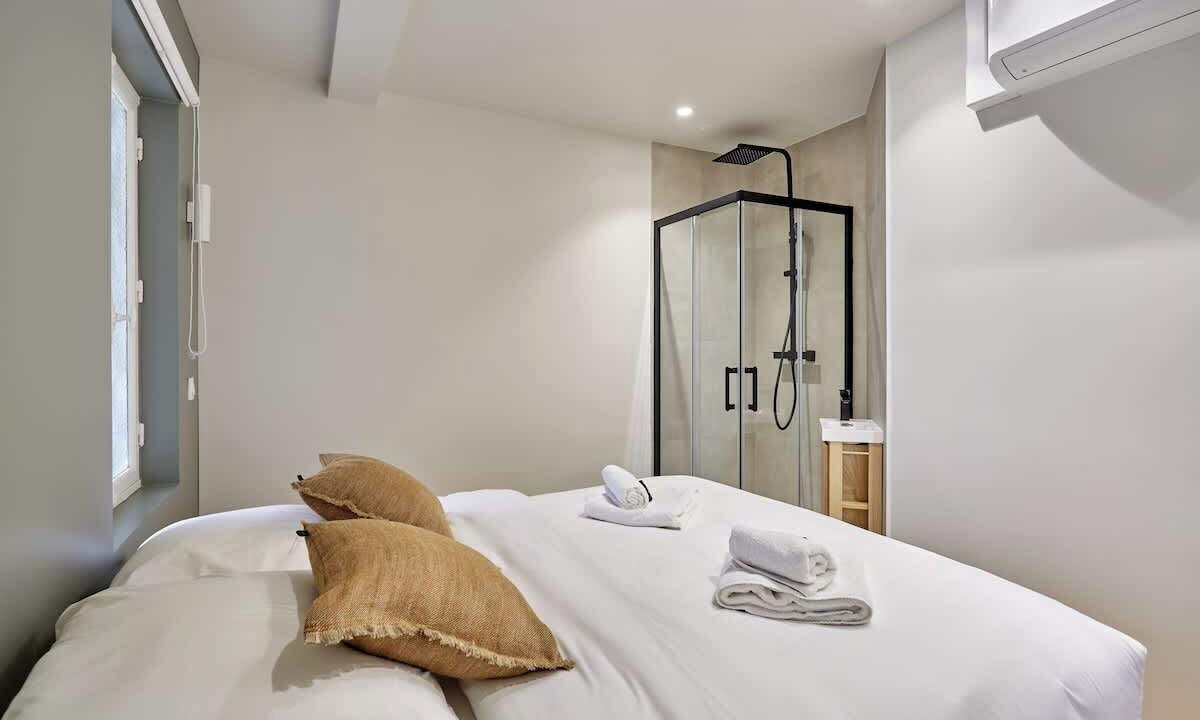 Photo of Bedroom in Porte-Dauphine