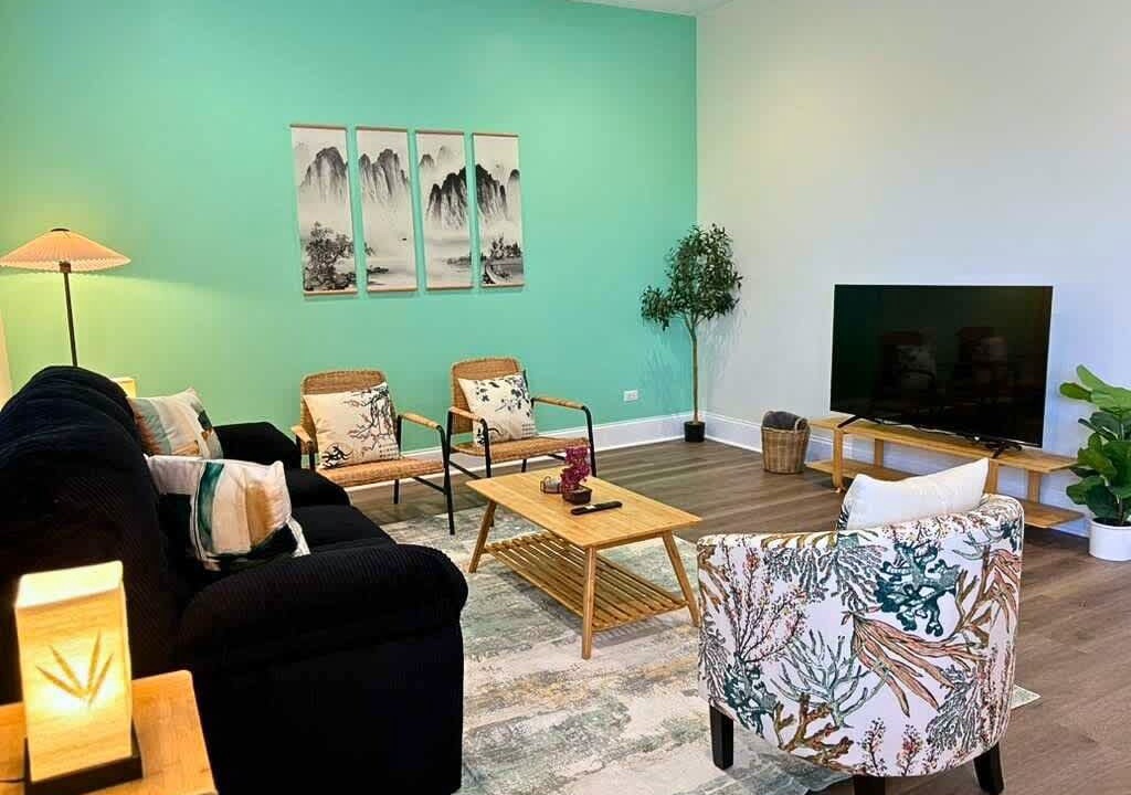 Photo of Livingroom in North Evanston