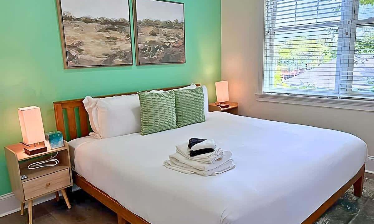 Photo of Bedroom in North Evanston