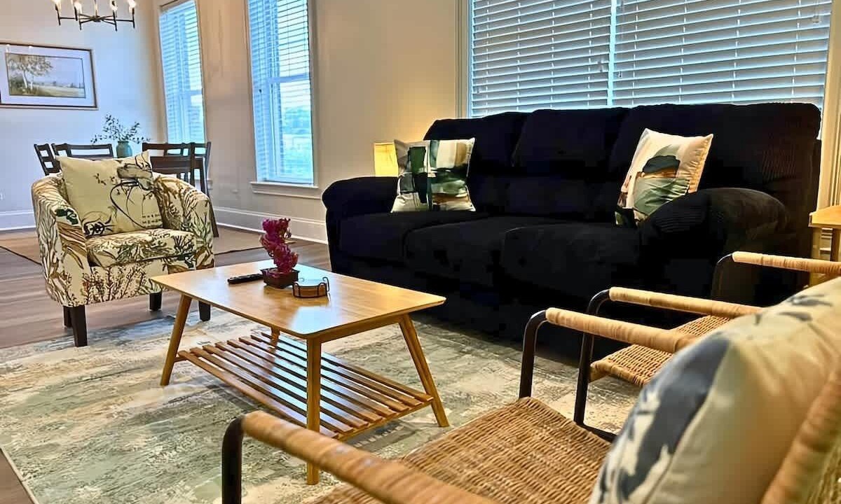 Photo of Livingroom in North Evanston
