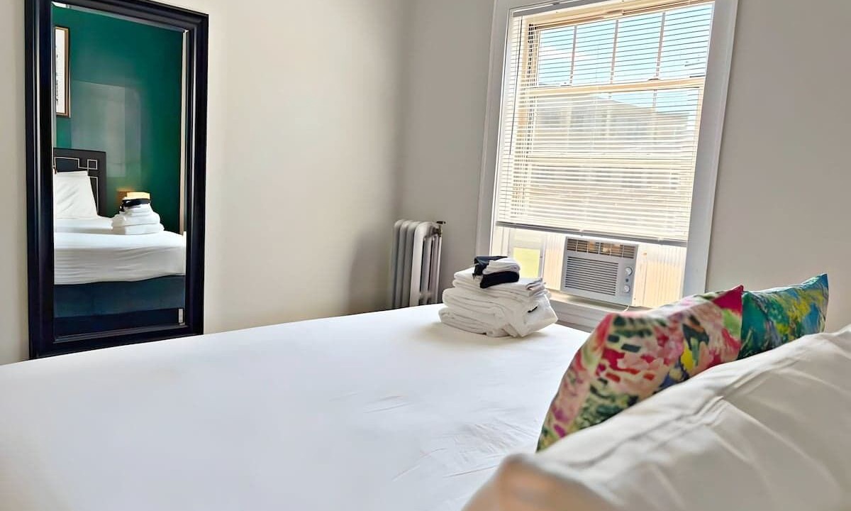 Photo of Bedroom in South Evanston