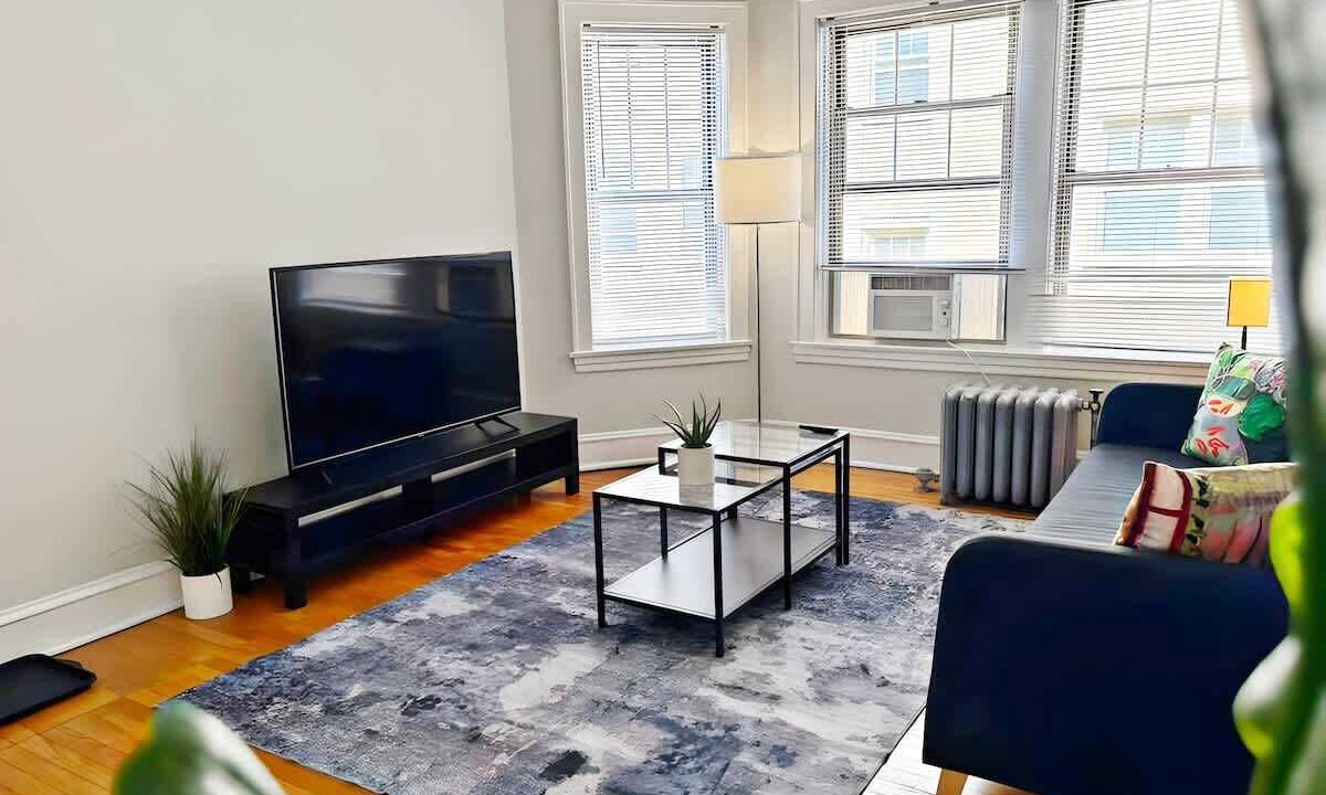 Photo of Livingroom in South Evanston
