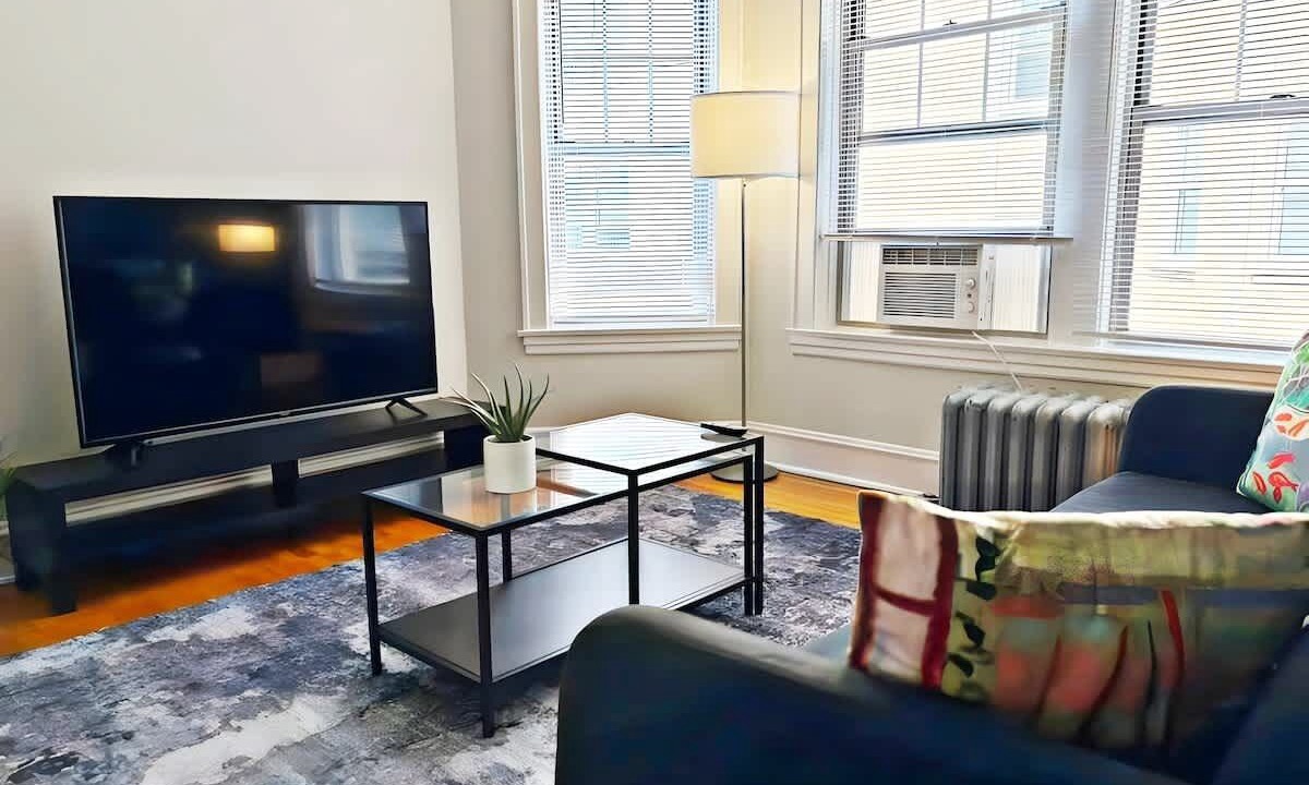 Photo of Livingroom in South Evanston