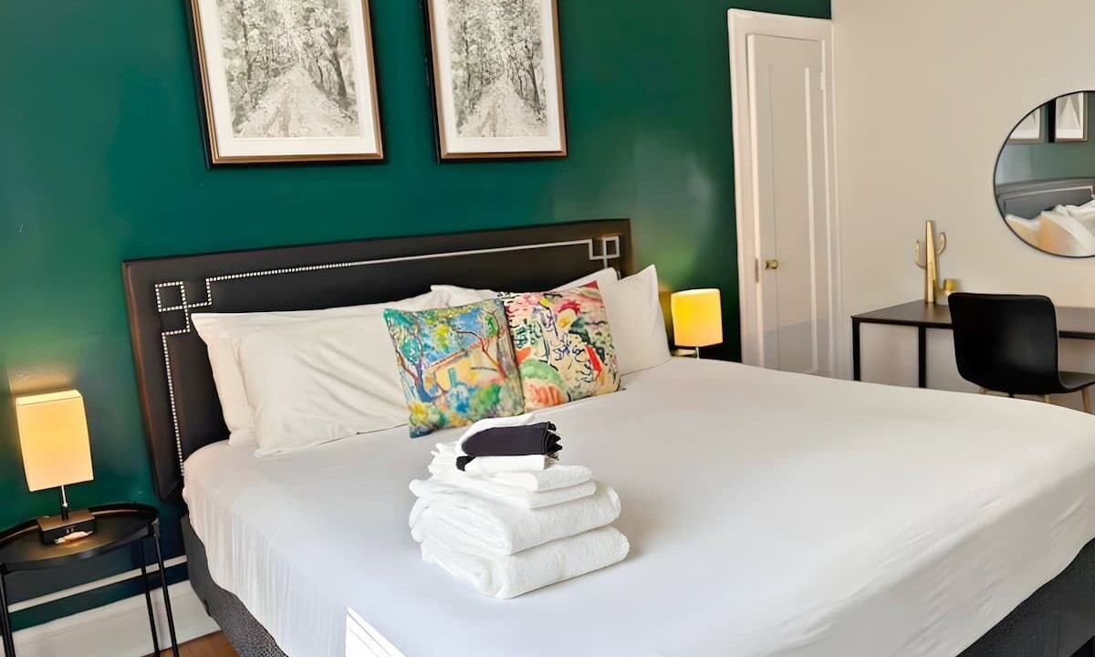 Photo of Bedroom in South Evanston