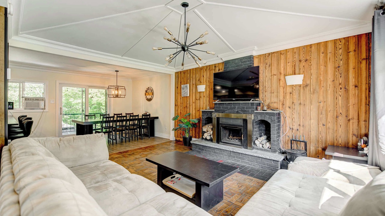 Photo of Livingroom in Rawdon