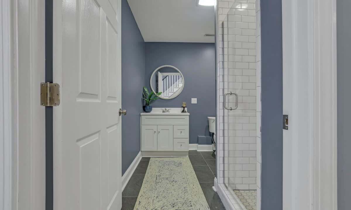 Photo of Bathroom in Buckeye Lake