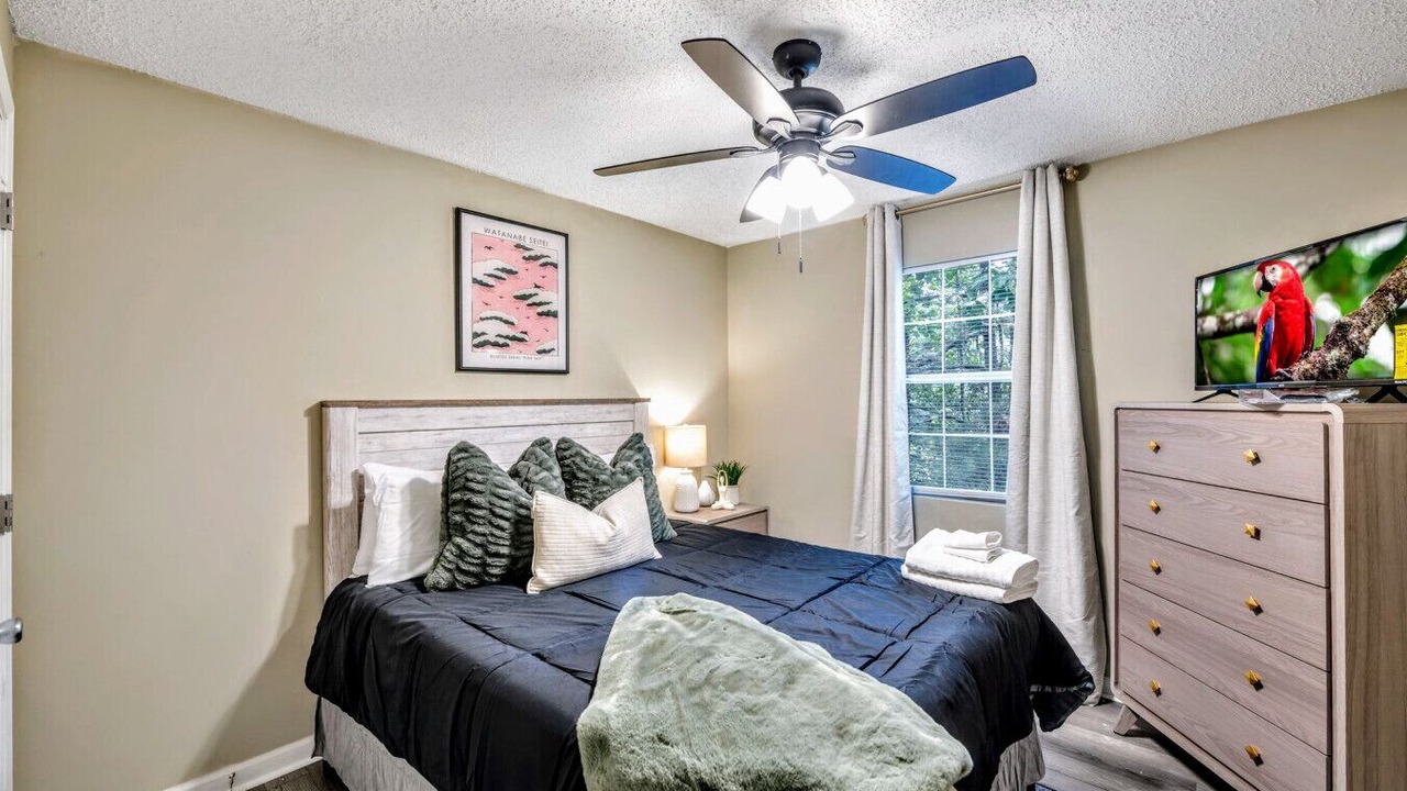 Photo of Bedroom in Acworth