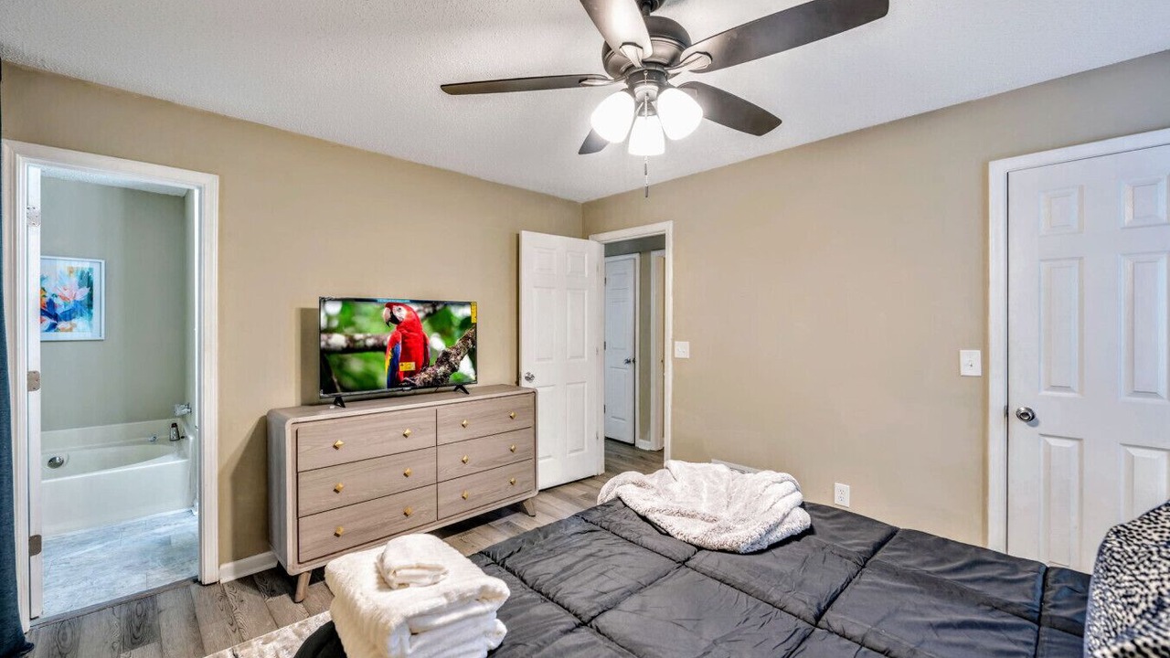 Photo of Bedroom in Acworth