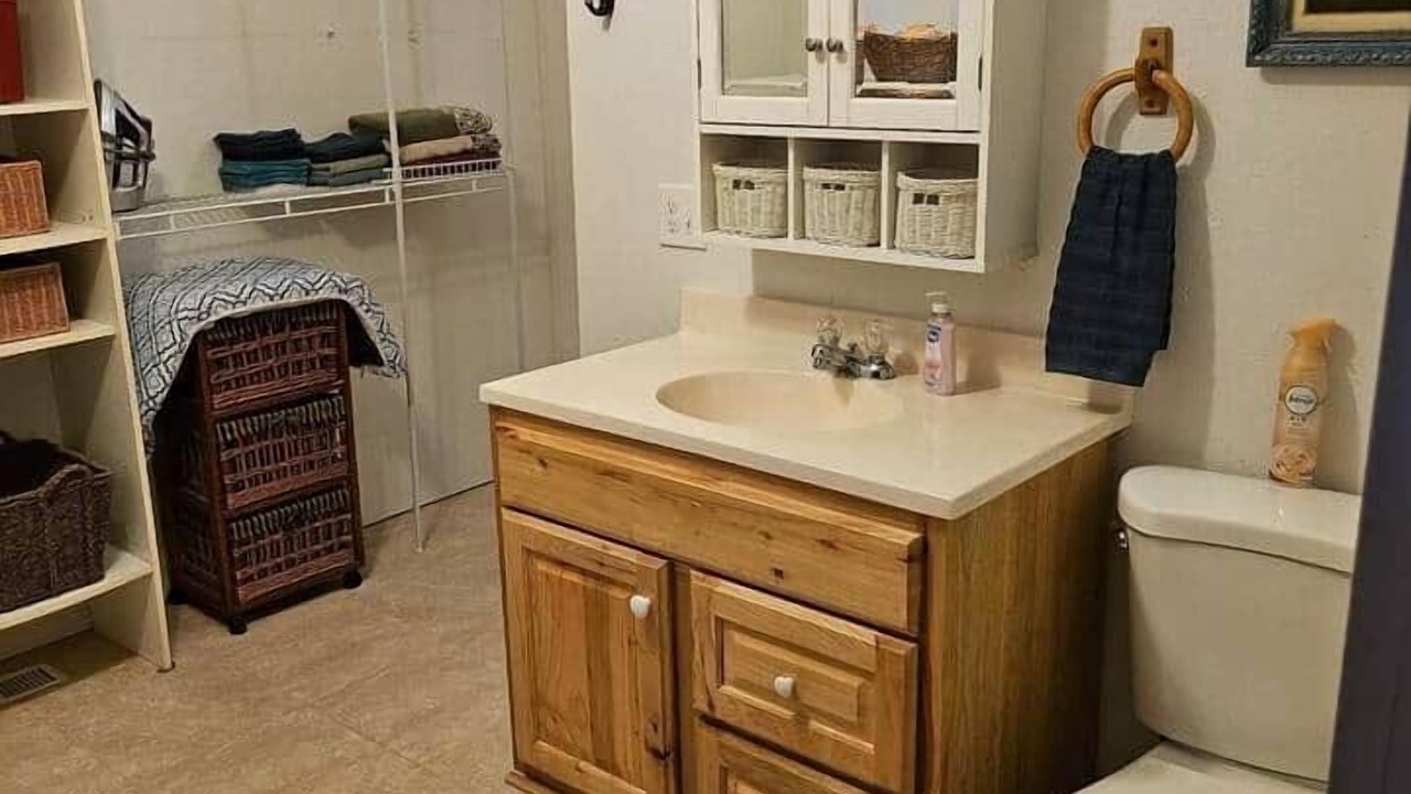 Photo of Bathroom in Carlyle