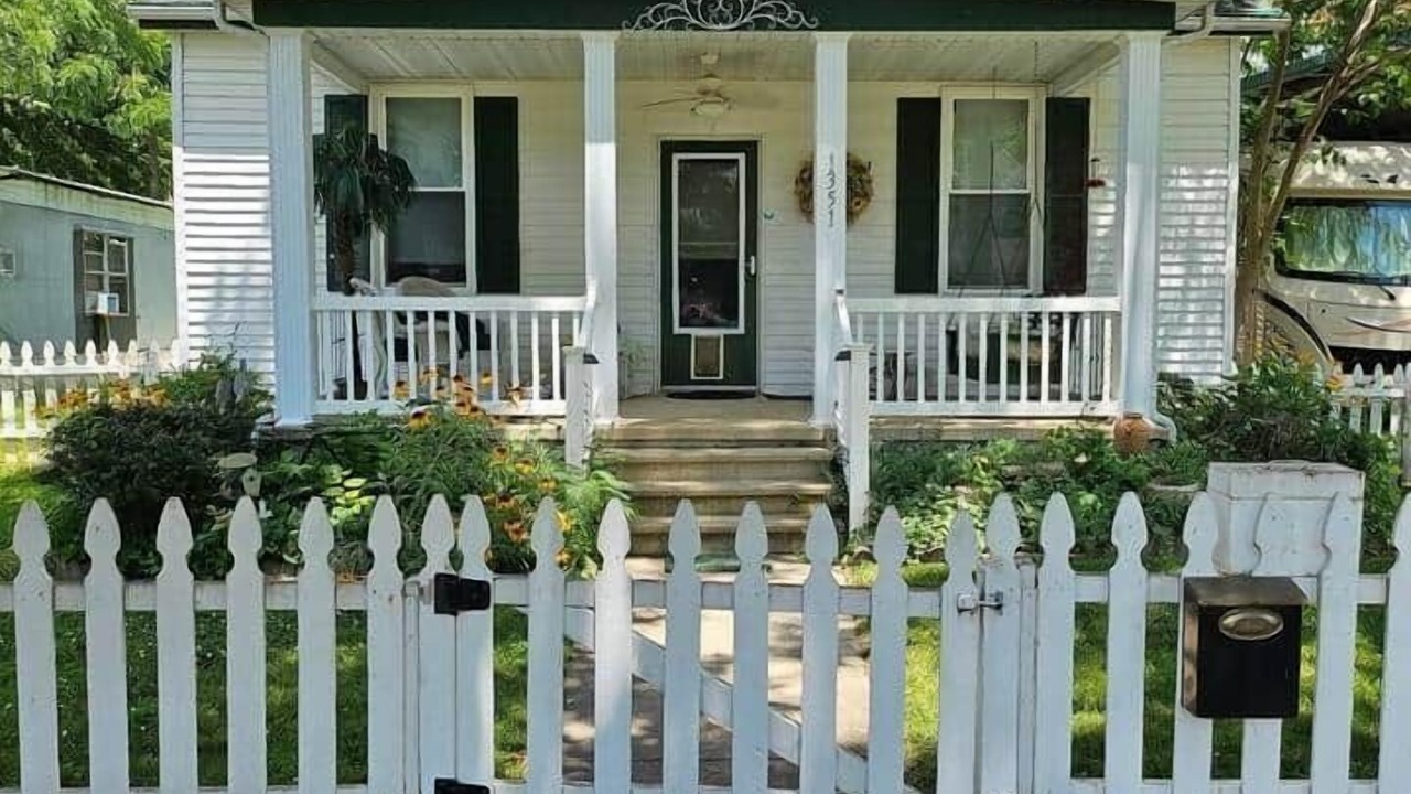 Photo of Outdoor in Carlyle