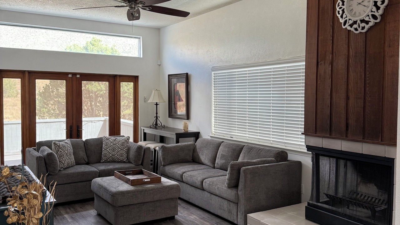 Photo of Livingroom in Sandia Heights South
