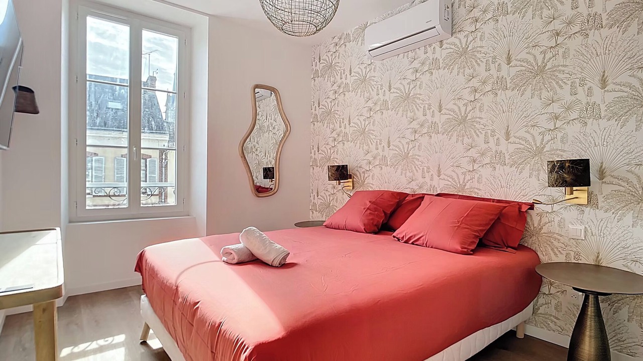 Photo of Bedroom in Montargis