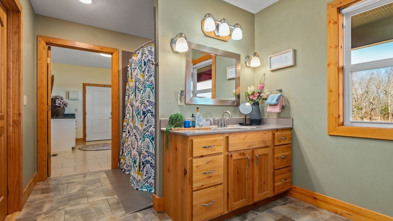 Photo of Bathroom in Jasper