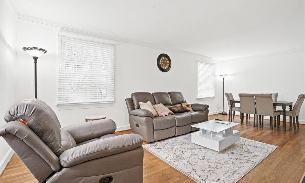 Photo of Livingroom in Bethesda