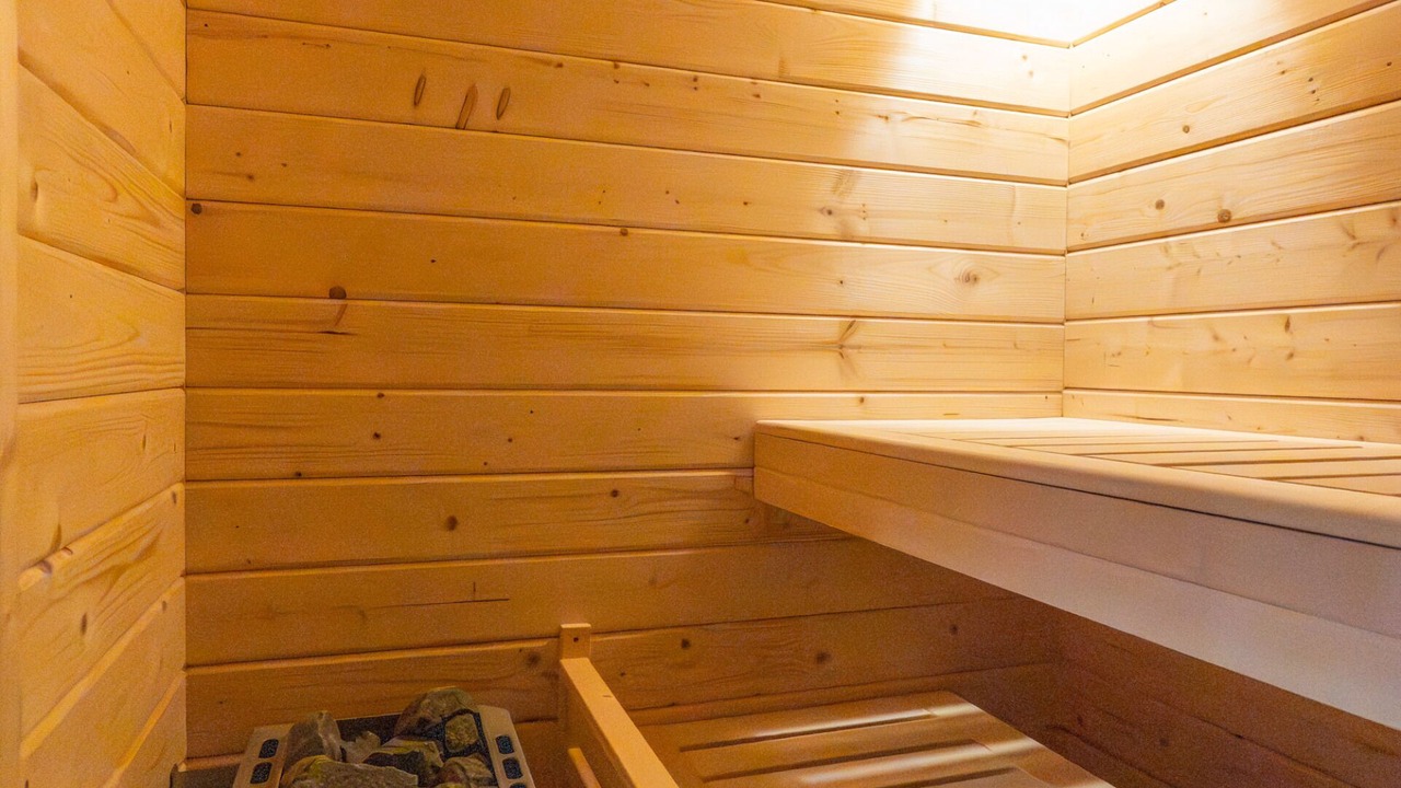 Photo of Others in Thones