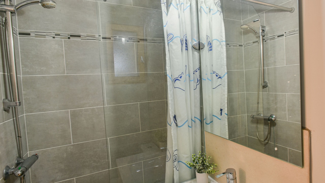 Photo of Bathroom in Degagnac