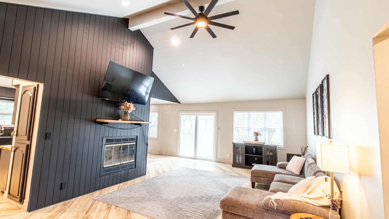 Photo of Livingroom in Joplin