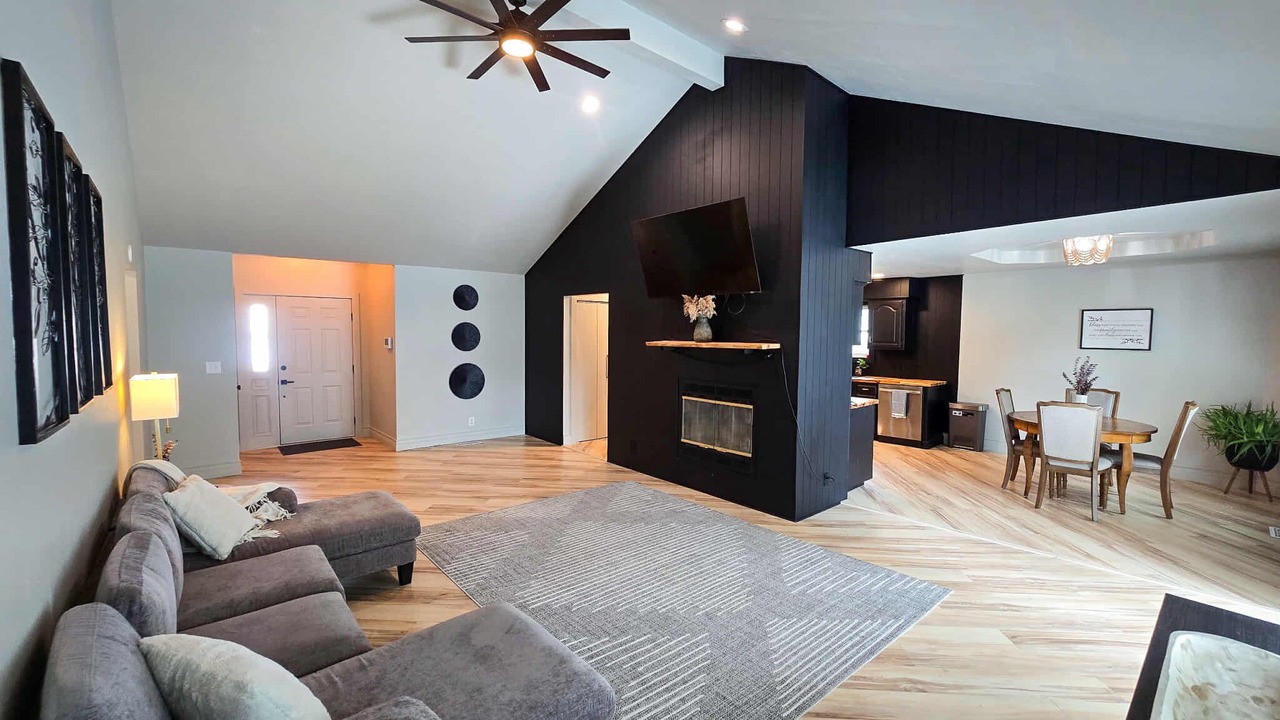 Photo of Livingroom in Joplin