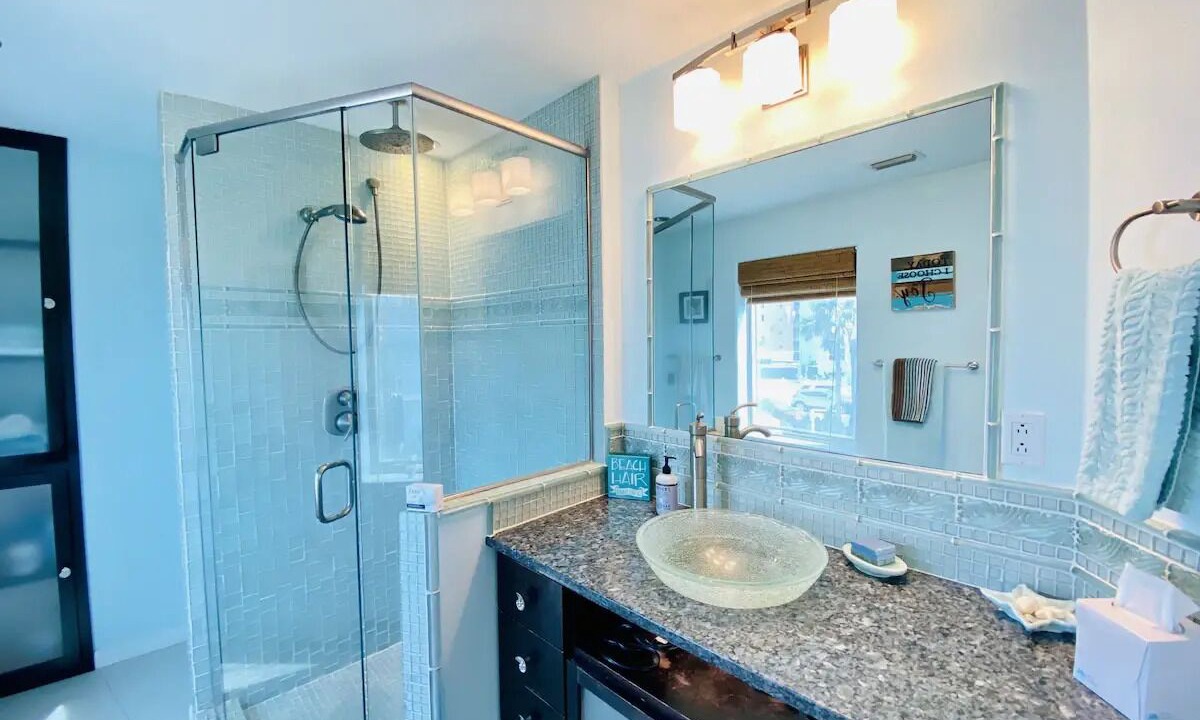 Photo of Bathroom in Boardwalk