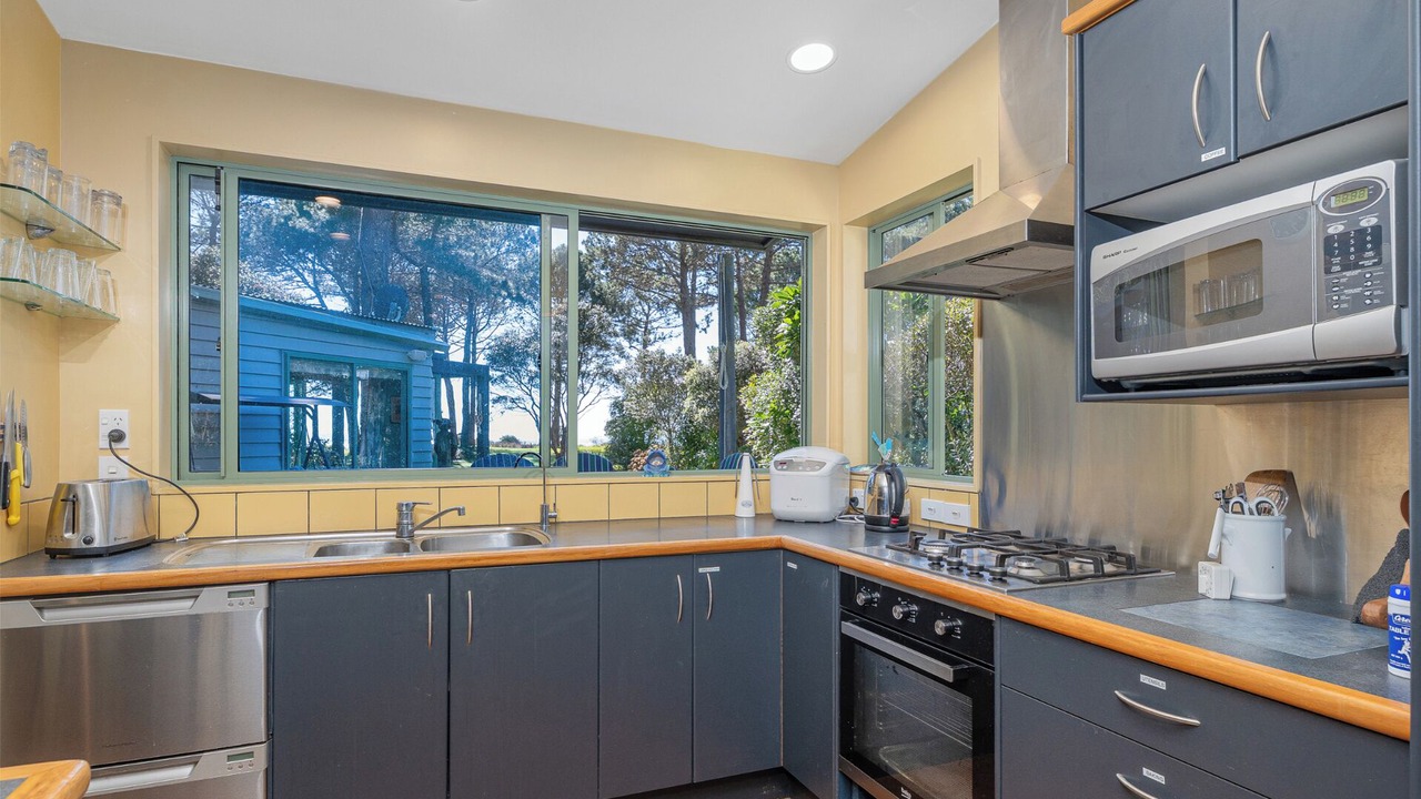 Photo of Kitchen in Matarangi