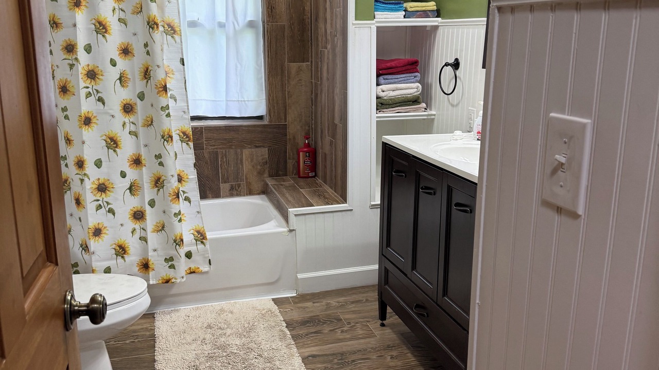 Photo of Bathroom in I-435 West KC-KS