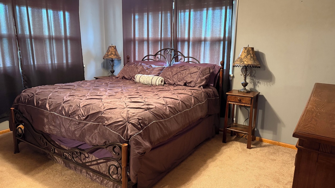 Photo of Bedroom in I-435 West KC-KS