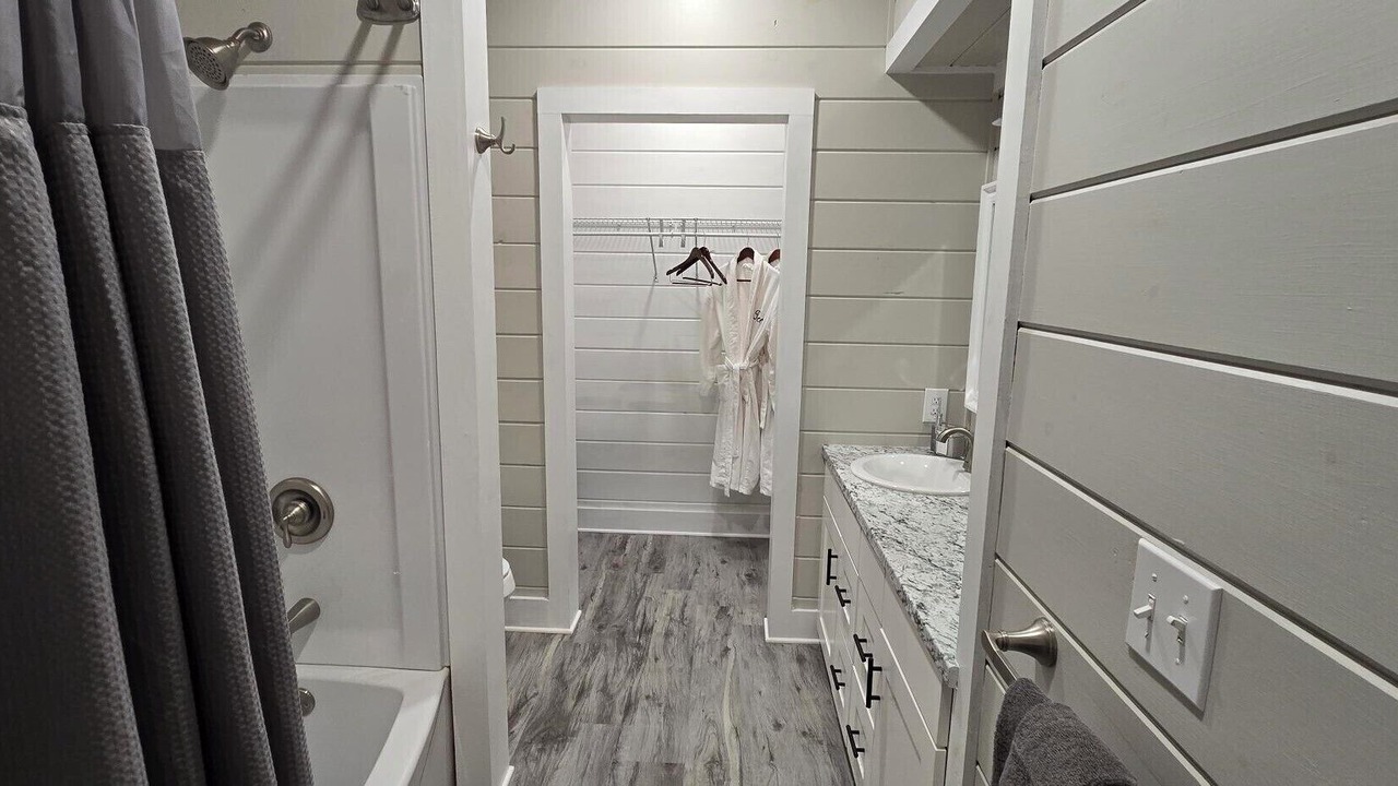 Photo of Bathroom in Dauphin Island