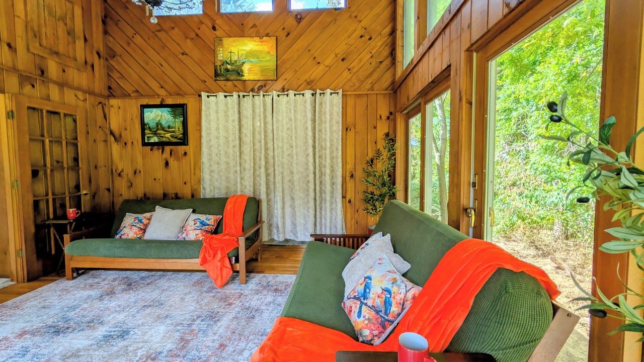 Photo of Livingroom in Springwater