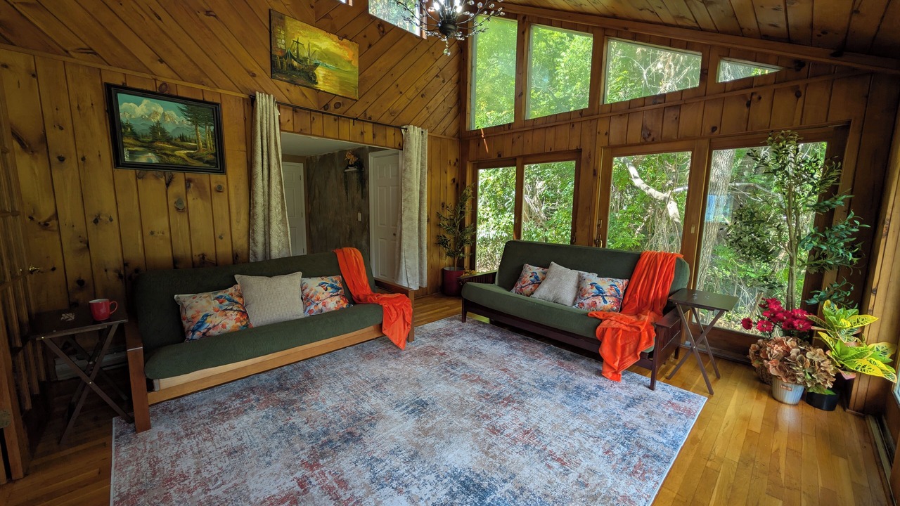 Photo of Livingroom in Springwater