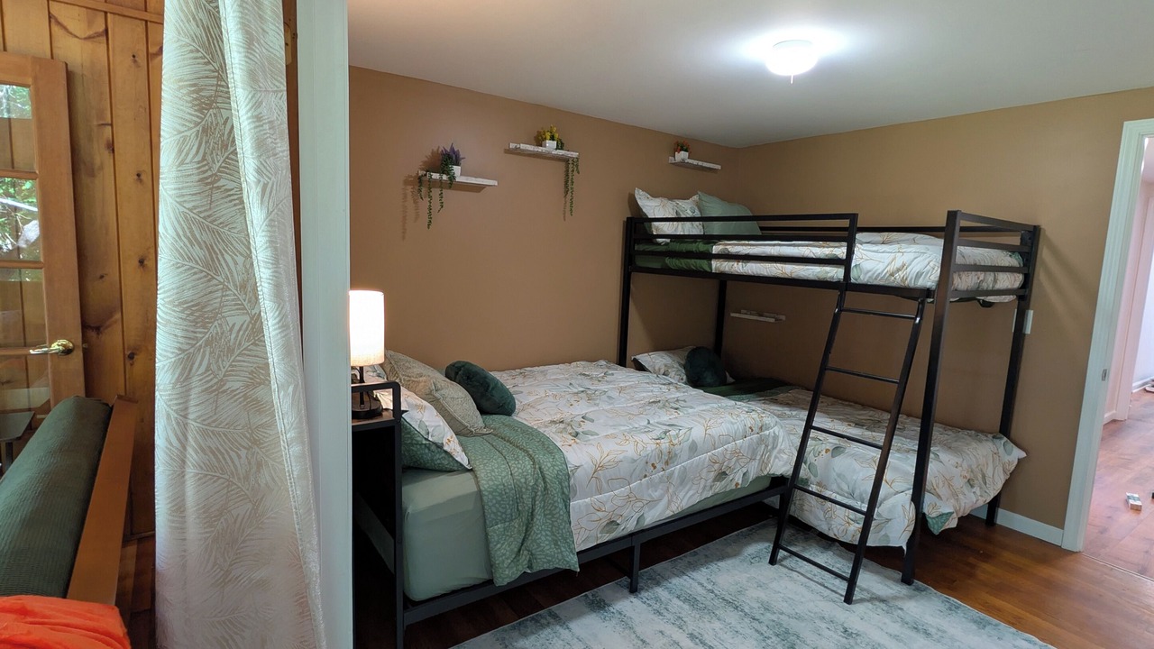 Photo of Bedroom in Springwater