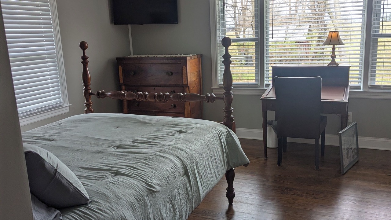 Photo of Bedroom in Bowling Green