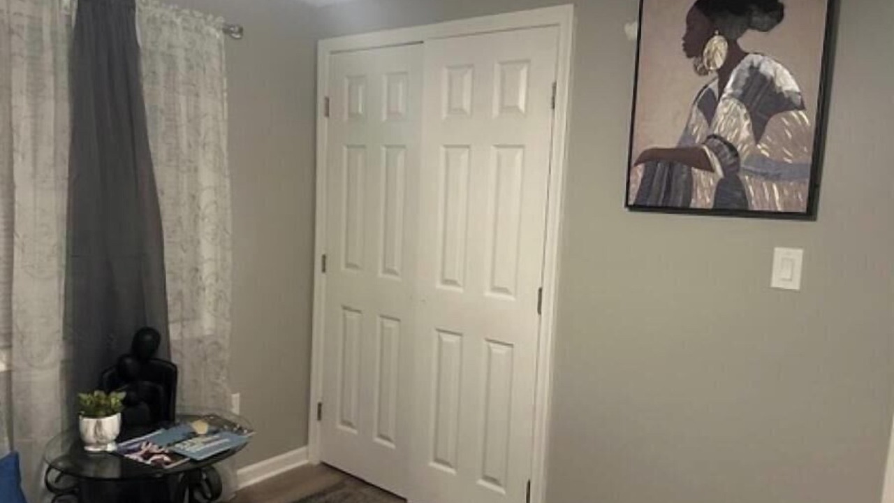 Photo of Others in Painter