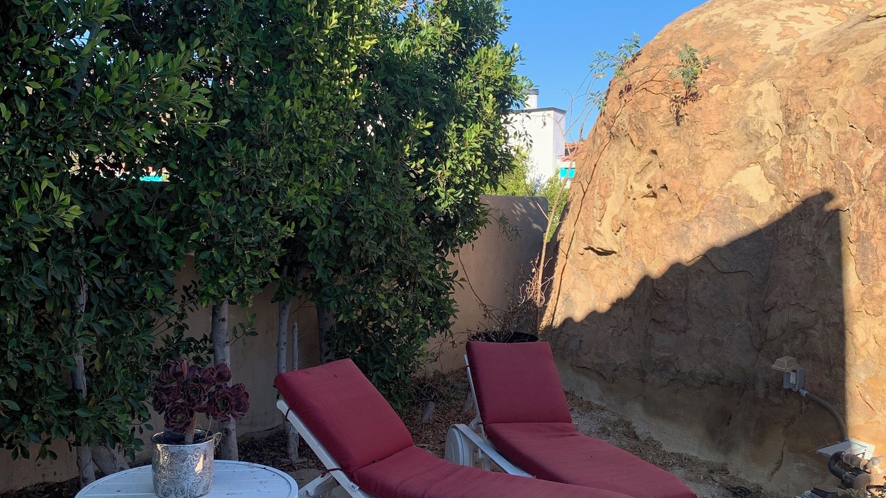 Photo of Outdoor in Canoga Park
