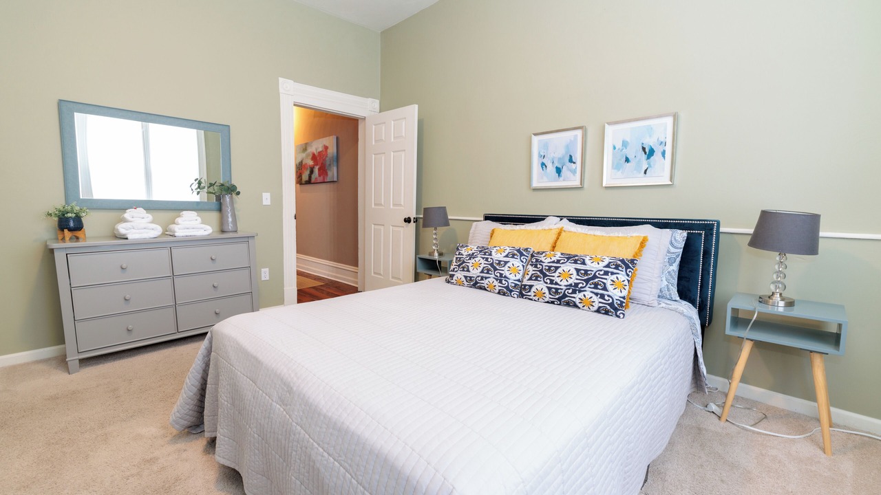 Photo of Bedroom in Salem