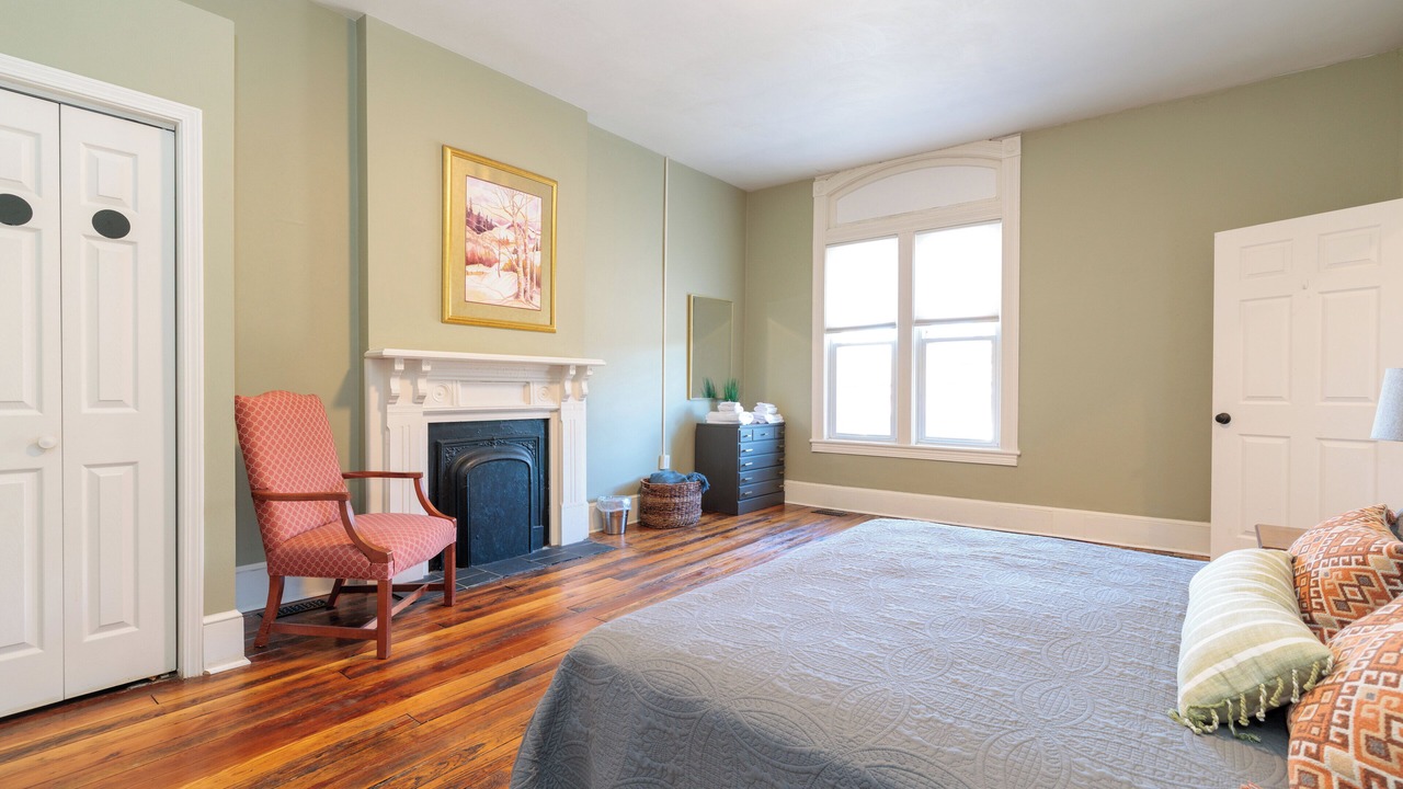 Photo of Bedroom in Salem