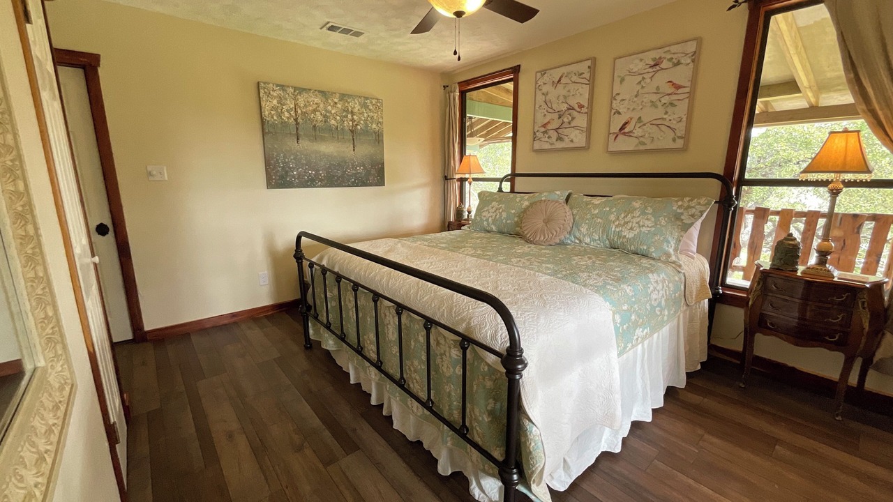 Photo of Bedroom in Driftwood
