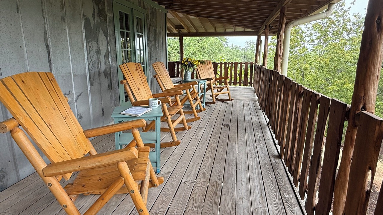 Photo of Patio Balcony in Driftwood