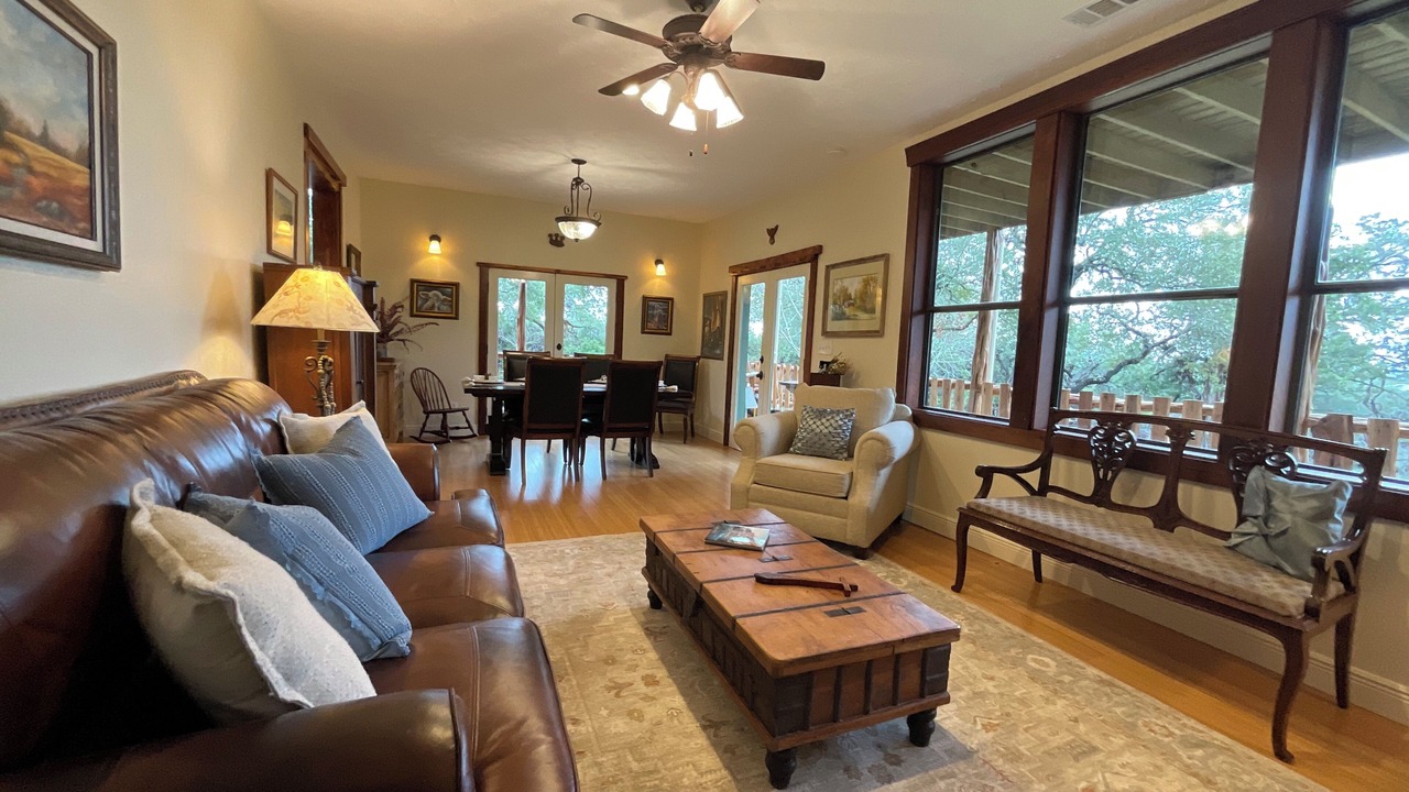 Photo of Livingroom in Driftwood