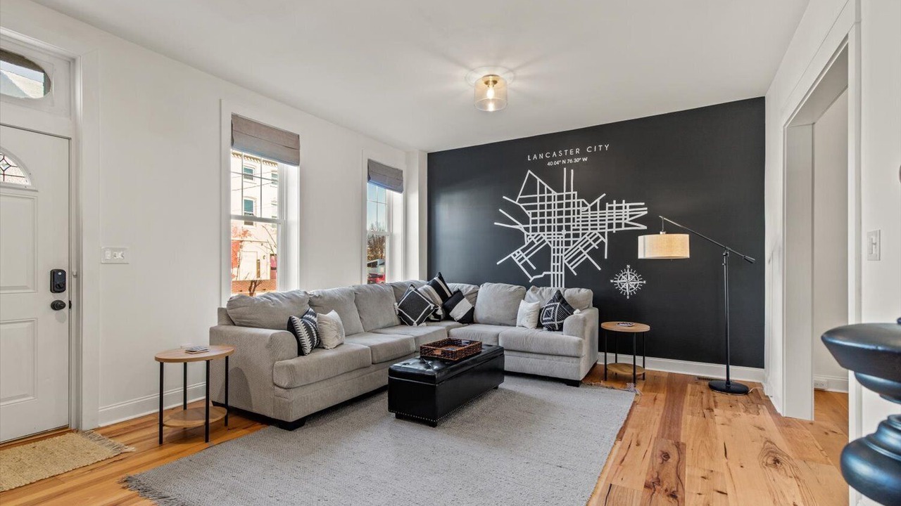 Photo of Livingroom in Lancaster