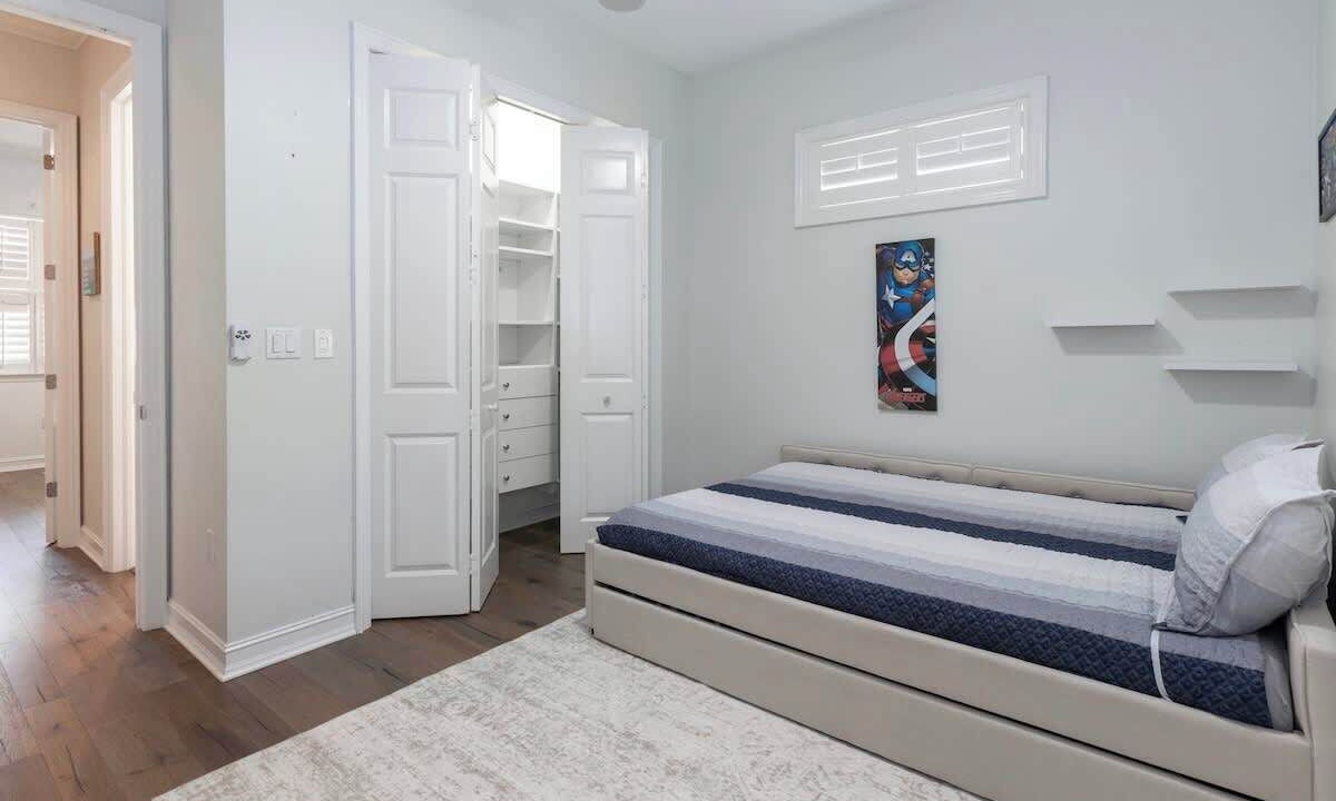 Photo of Bedroom in Crystal Beach