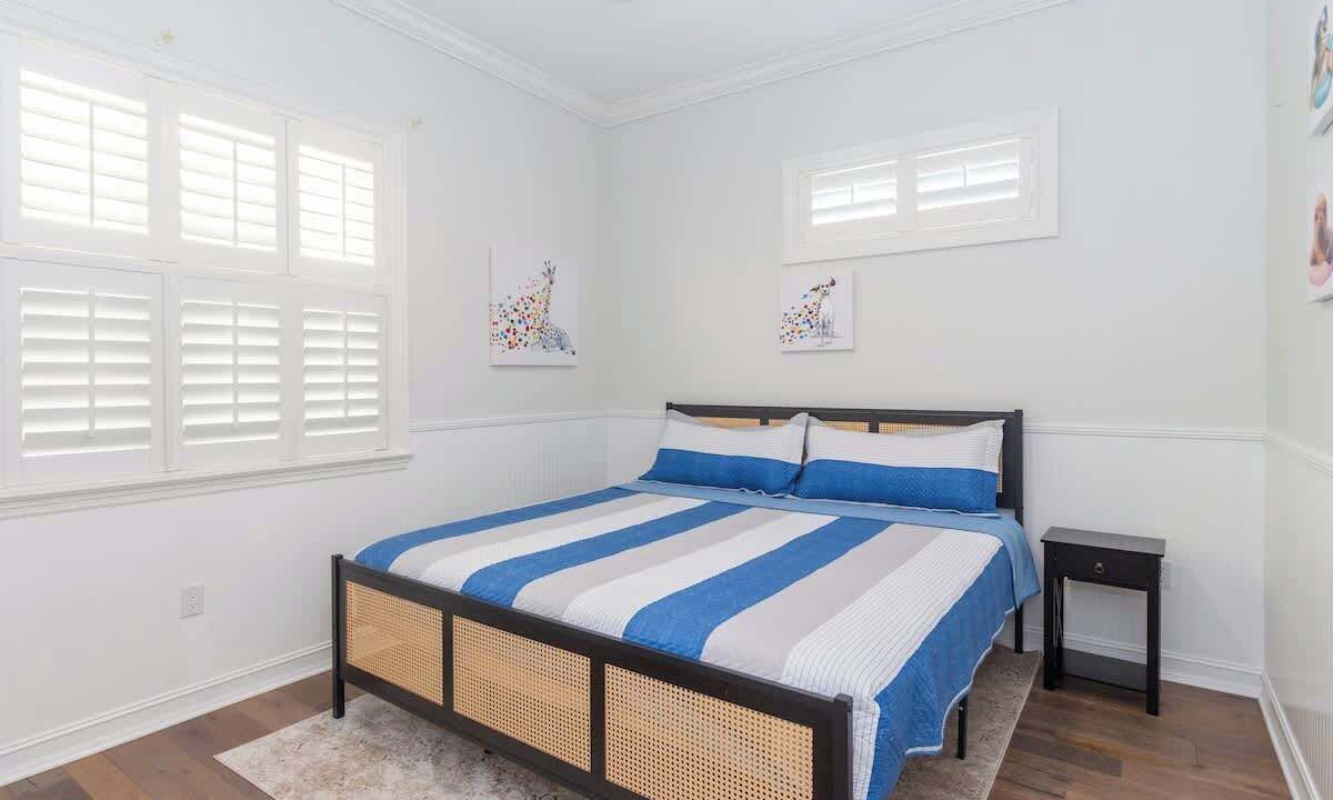 Photo of Bedroom in Crystal Beach