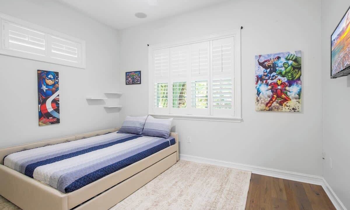 Photo of Bedroom in Crystal Beach