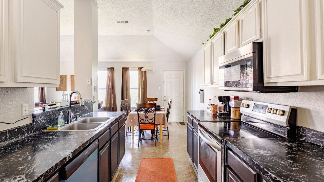 Photo of Kitchen in Southeast Arlington