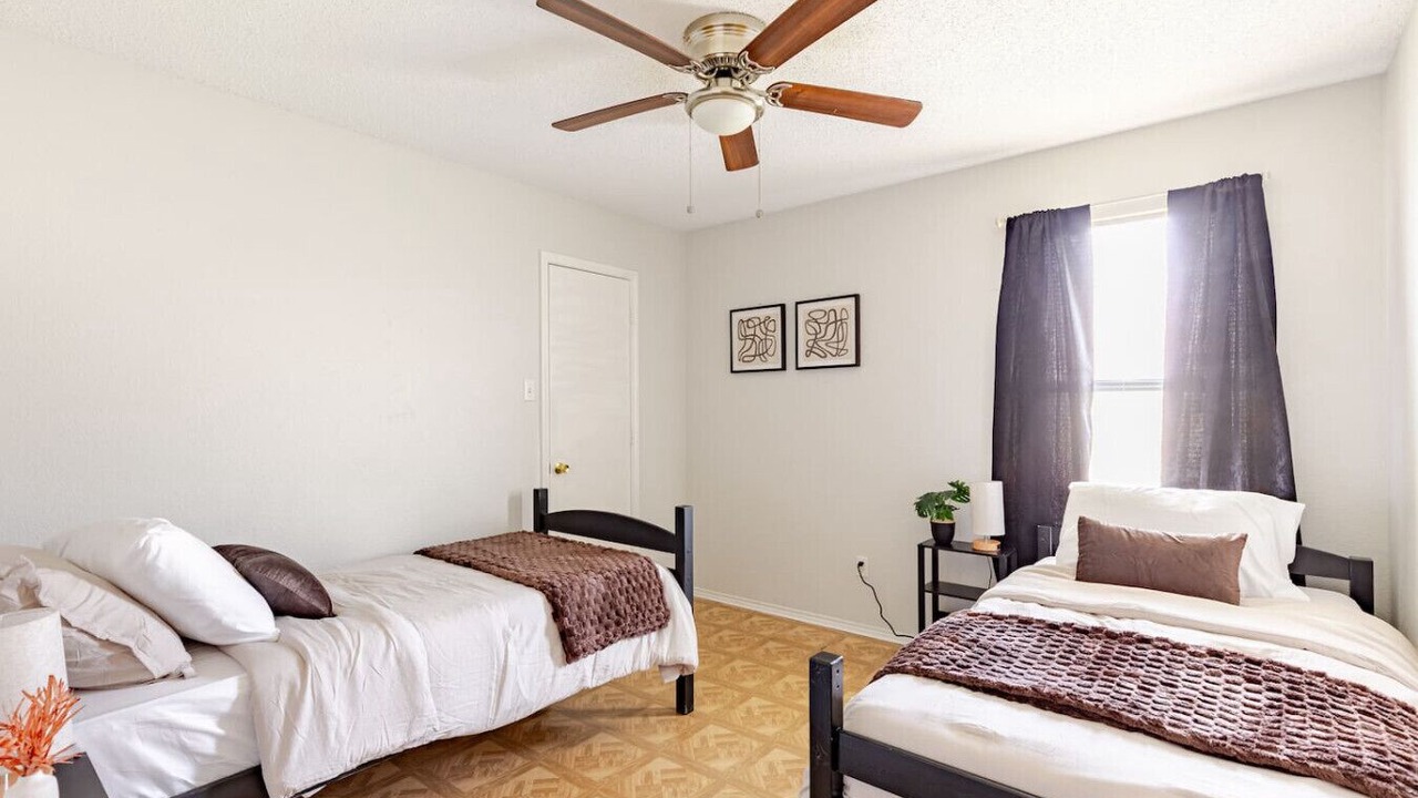 Photo of Bedroom in Southeast Arlington