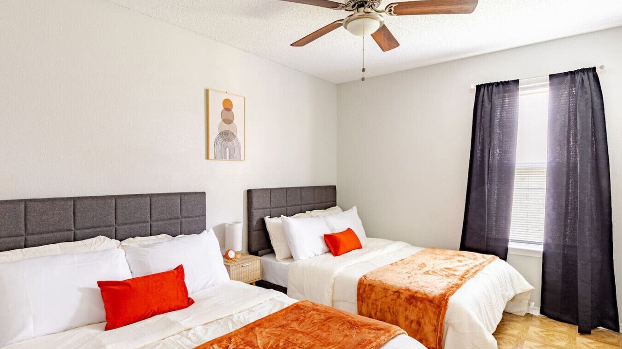Photo of Bedroom in Southeast Arlington