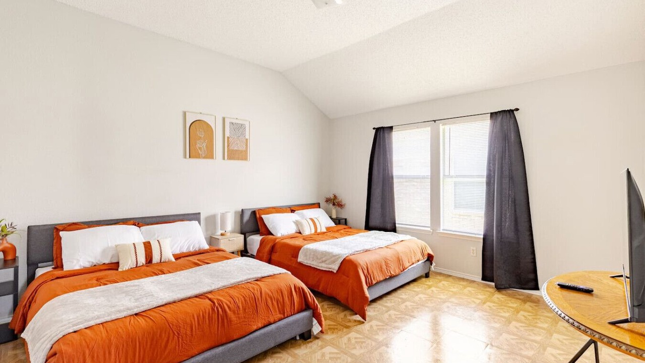 Photo of Bedroom in Southeast Arlington