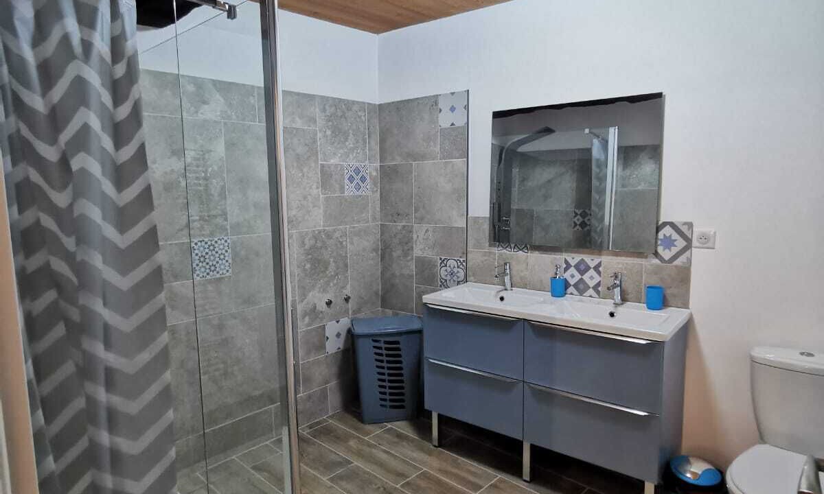Photo of Bathroom in Banon