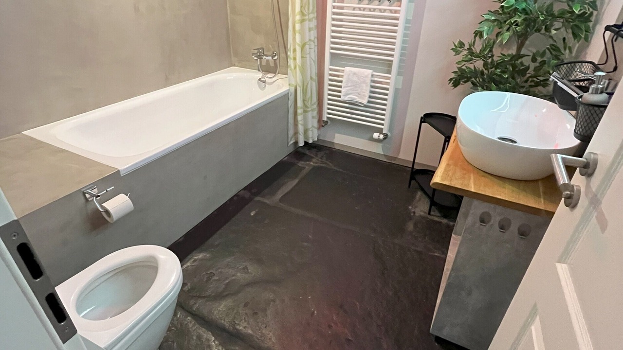 Photo of Bathroom in Boenigen