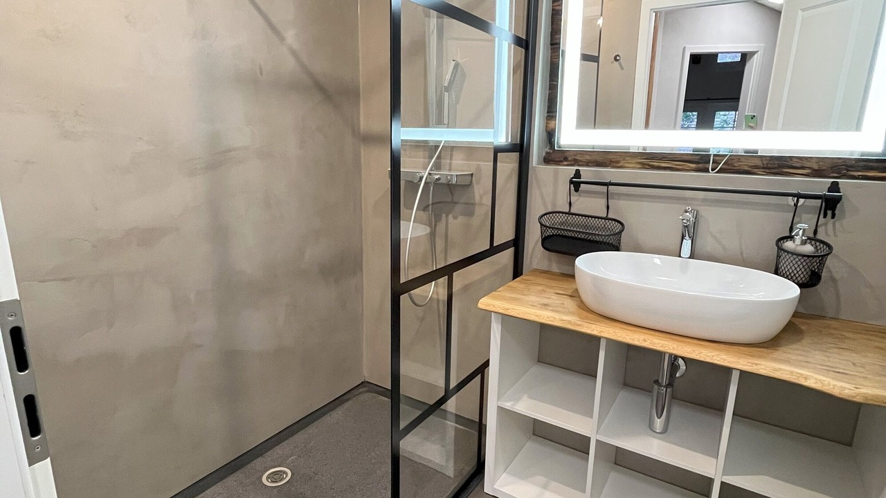 Photo of Bathroom in Boenigen